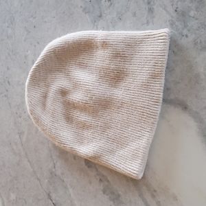 Main Character (Aritzia) beige soft hat